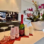 West Side Appartement *