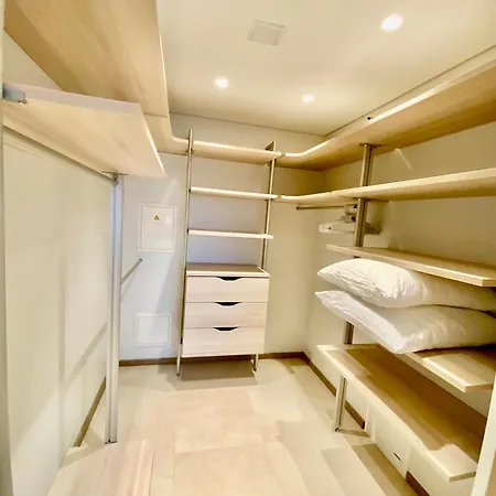 West Side Διαμέρισμα Ντρουσκινινκάι